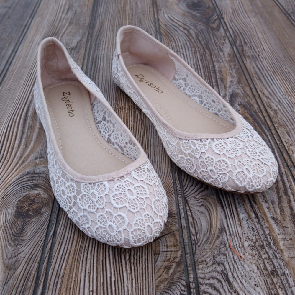Zigi Soho Lacey Crochet Floral Flat Shoes